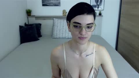 Snapshot of amylexy chatting on 01.13.25 Hi there guys My pleasure in your hands pvt is open online show from 01.13.25