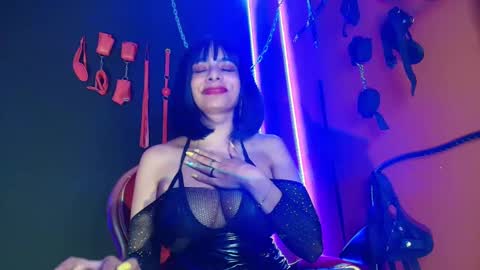 Amy Wong Grey online show from 02.03.25