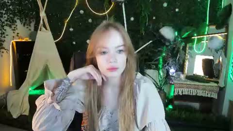 Snapshot of amynox chatting on 06.22.26 Amy online show from 06.22.26