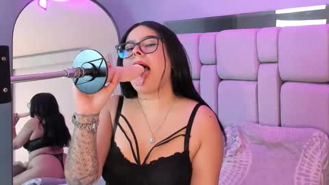 amywhitte_ online show from 12.04.25