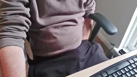 Snapshot of an4y8ot chatting on 11.23.25 A online show from 11.23.25