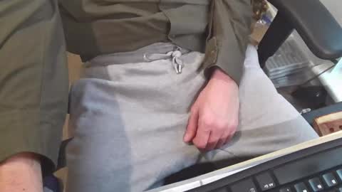 Snapshot of an4y8ot chatting on 11.27.25 A online show from 11.27.25