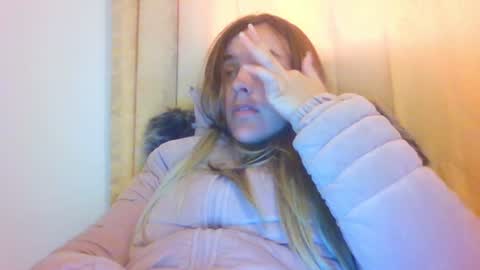 Abril online show from 01.26.25