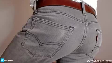 an expos online show from 12.01.24