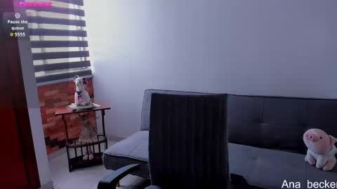 Snapshot of ana_becker1 chatting on 09.10.25 Ana online show from 09.10.25