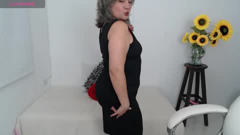  Ana  online show from 10.17.25