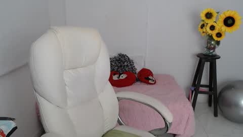  Ana  online show from 11.28.25