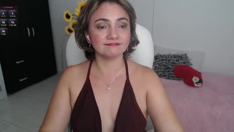 Snapshot of ana_hotmilfx chatting on 02.16.25 ANA online show from 02.16.25