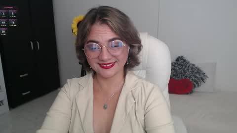 Snapshot of ana_hotmilfx chatting on 03.05.25 ANA online show from 03.05.25