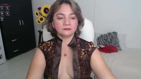 Snapshot of ana_hotmilfx chatting on 03.08.25 ANA online show from 03.08.25