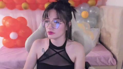 Im anna but you can call me as you want online show from 02.24.25