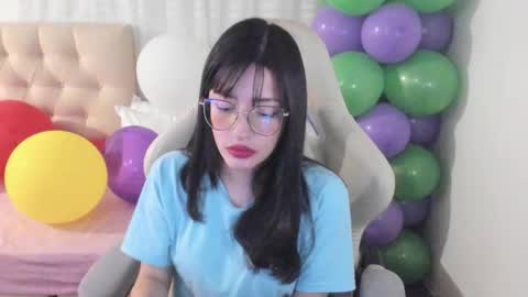 Im anna but you can call me as you want online show from 11.01.25