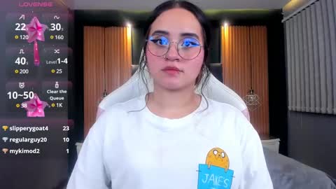 Snapshot of ana_taylor2 chatting on 02.06.25 Ana online show from 02.06.25