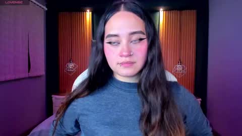 Snapshot of ana_taylor2 chatting on 09.08.25 Ana online show from 09.08.25