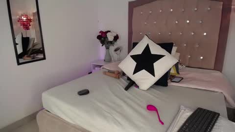 Ana Moon  online show from 02.06.25