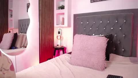 Ana Moon  online show from 05.23.26