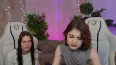 Snapshot of anabel2054 chatting on 01.21.25 Sweet girls online show from 01.21.25