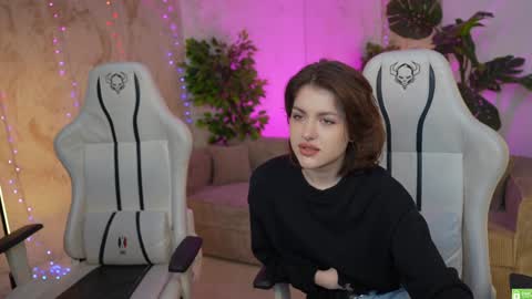 Snapshot of anabel2054 chatting on 01.28.25 Sweet girls online show from 01.28.25
