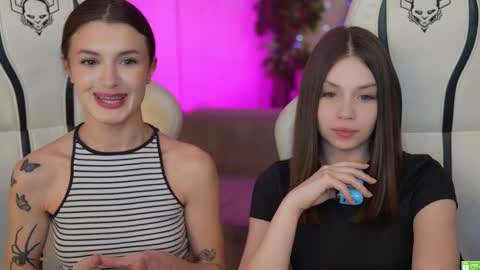 Snapshot of anabel2054 chatting on 02.17.25 Sweet girls online show from 02.17.25