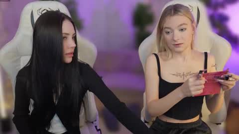 Snapshot of anabel2054 chatting on 02.21.25 Sweet girls online show from 02.21.25