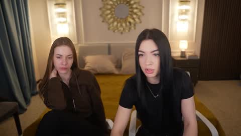 Snapshot of anabel2054 chatting on 03.01.25 Sweet girls online show from 03.01.25