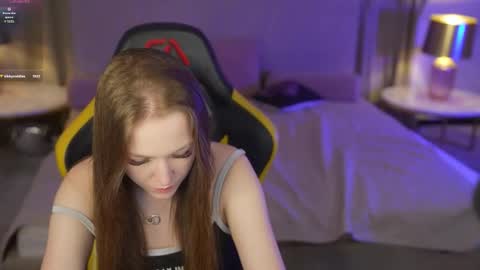 Snapshot of anabel2054 chatting on 10.17.25 Sweet girls online show from 10.17.25