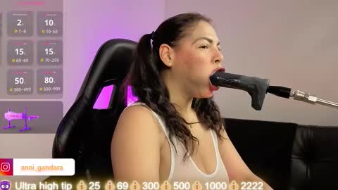 anabel alice gandara  online show from 10.23.25