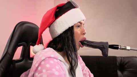 anabel alice gandara  online show from 12.17.25