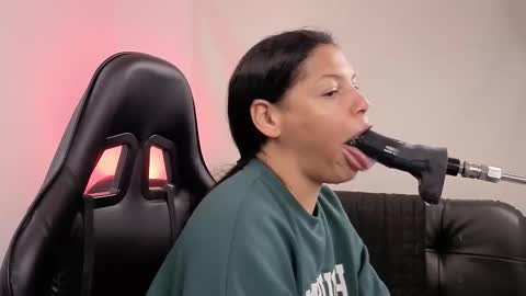 anabel alice gandara  online show from 12.19.25