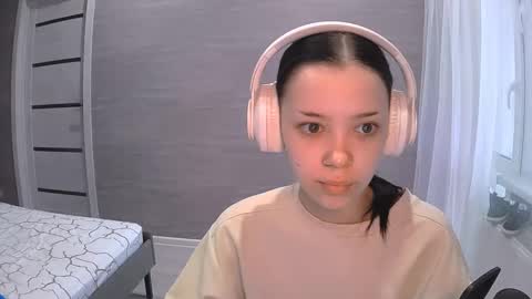 Snapshot of anabelhayre chatting on 10.14.25 Anabel online show from 10.14.25