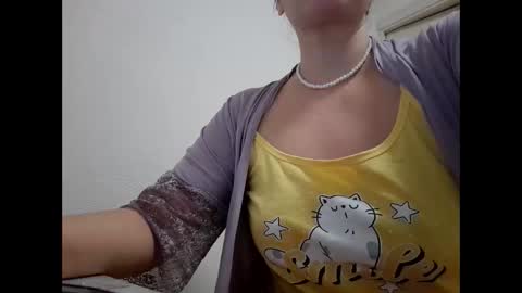 Snapshot of anabellovee chatting on 02.26.25 ANABELLOVEE online show from 02.26.25