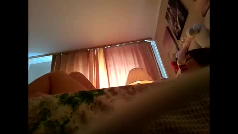 Snapshot of anabellovee chatting on 04.14.26 ANABELLOVEE online show from 04.14.26