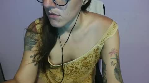 Snapshot of anabelucci_ chatting on 05.21.26 anabelucci_ online show from 05.21.26