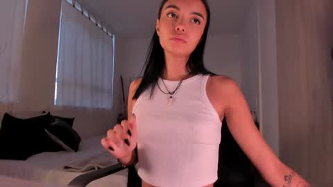 ANABEL WOLF  online show from 01.17.25