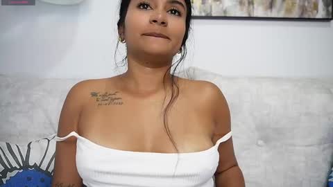 Snapshot of anahi__s chatting on 01.11.25 ANAH   online show from 01.11.25