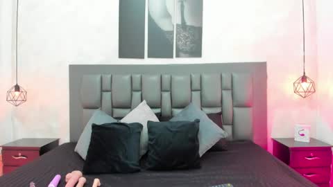 Snapshot of anahi_cardenas1 chatting on 04.29.26 anahi online show from 04.29.26