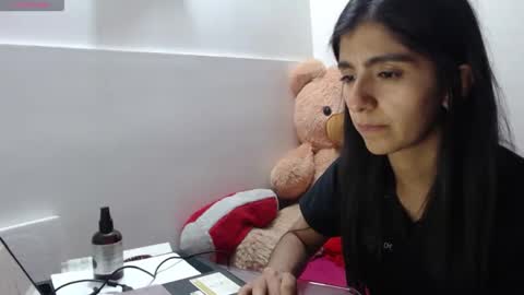 Snapshot of anahibrowns95 chatting on 06.05.26 Anahi Browns online show from 06.05.26