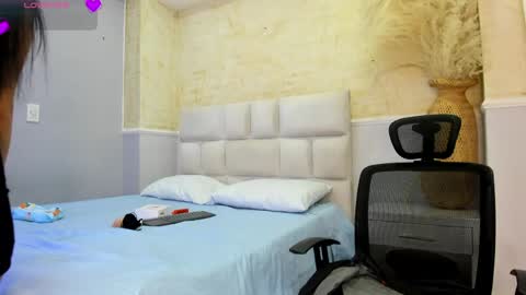 Im Sara  online show from 04.12.26