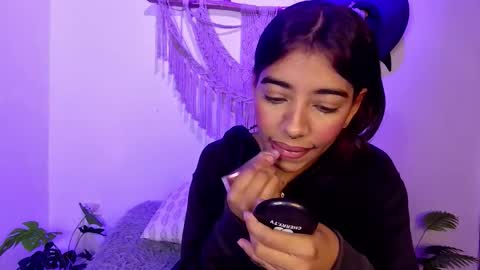 Snapshot of anais_tgn chatting on 10.21.25 anais_tgn online show from 10.21.25