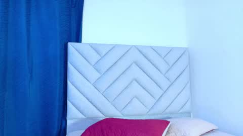 anaisdream_ online show from 02.05.26