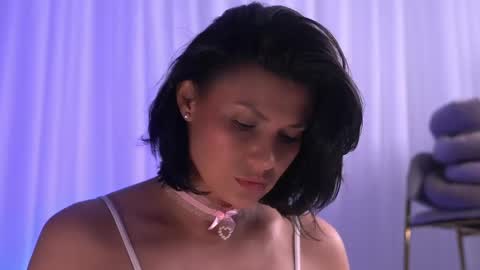 Snapshot of anaisleblanc chatting on 05.06.26 Anais online show from 05.06.26