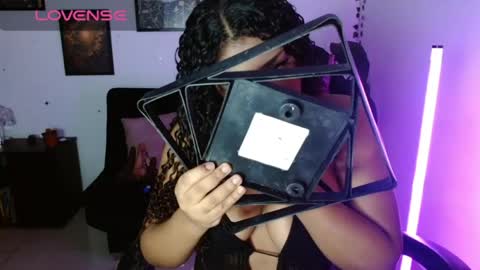 Snapshot of anakiss1 chatting on 05.17.26 help me to get 100 thumps up online show from 05.17.26
