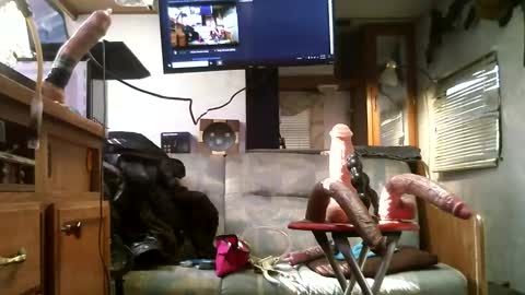 Snapshot of analelasticity chatting on 06.02.26 AnalElasticity online show from 06.02.26