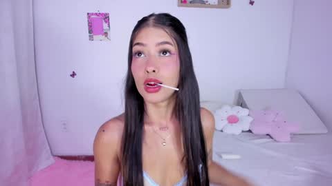 Snapshot of analia_collins chatting on 01.31.25 Ana online show from 01.31.25