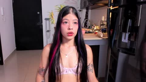 Snapshot of analia_collins chatting on 06.25.26 Ana online show from 06.25.26