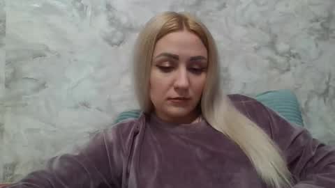Snapshot of analqueen2024 chatting on 10.14.25 analqueen2024 online show from 10.14.25