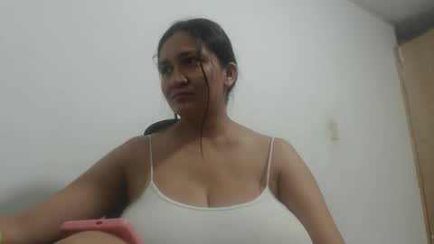 Snapshot of analy_hot chatting on 09.10.25 analy_hot online show from 09.10.25