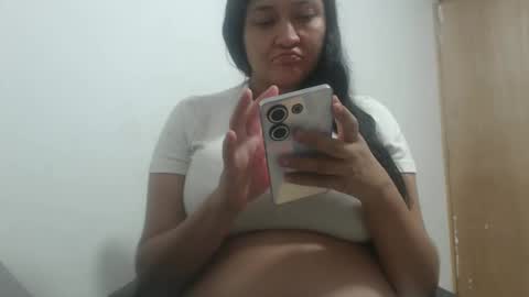 Snapshot of analy_hot chatting on 10.23.25 analy_hot online show from 10.23.25