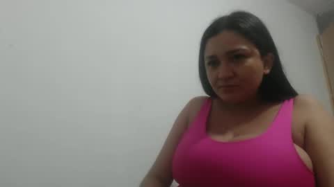 Snapshot of analy_hot chatting on 11.23.25 analy_hot online show from 11.23.25