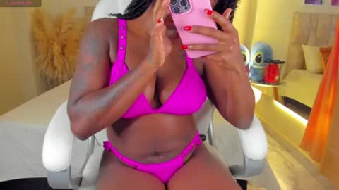 Snapshot of ananya_kay01 chatting on 07.19.26 A N A my connection hours are from 600 pm to 12 pm Colombian time online show from 07.19.26